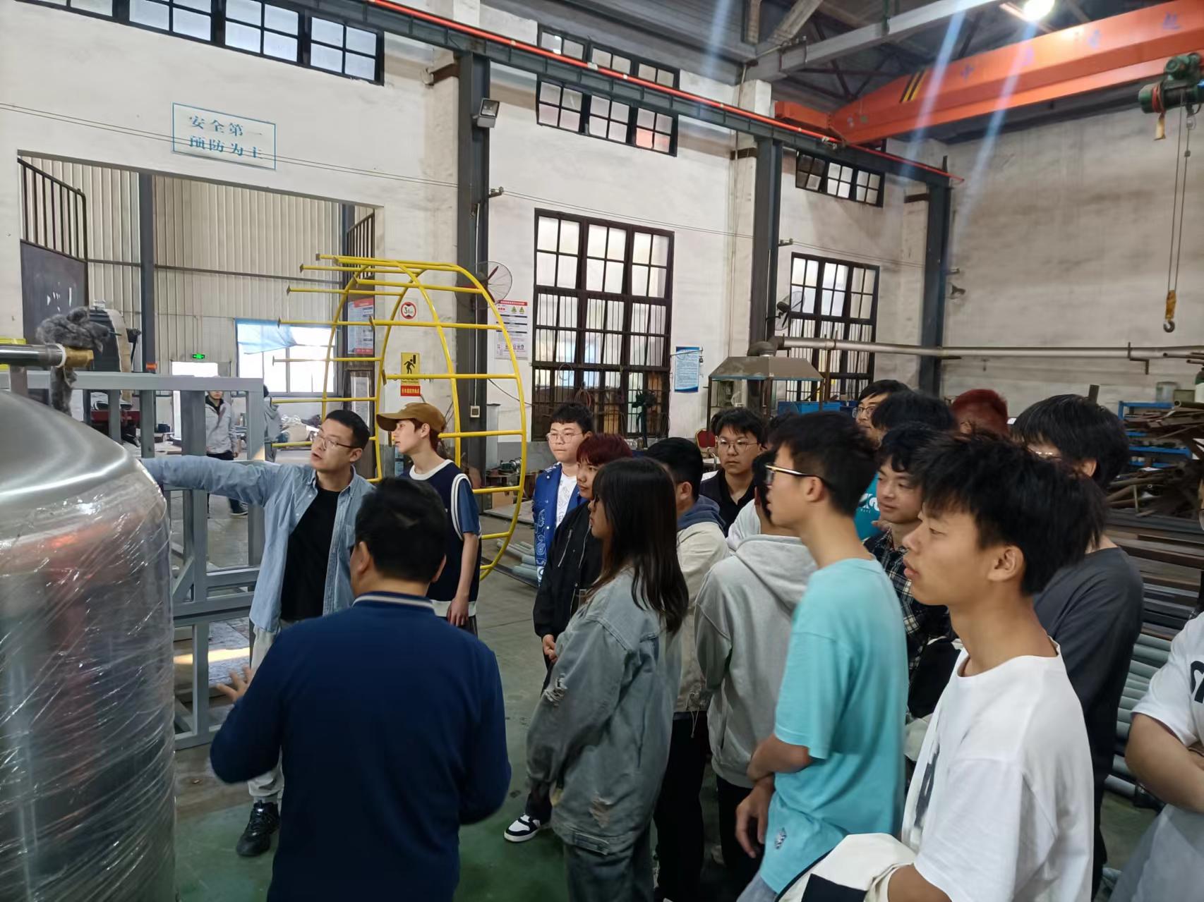 湖南工程学院近200名学生来开云官方端网页版登录入口-开云(中国)
认知实习