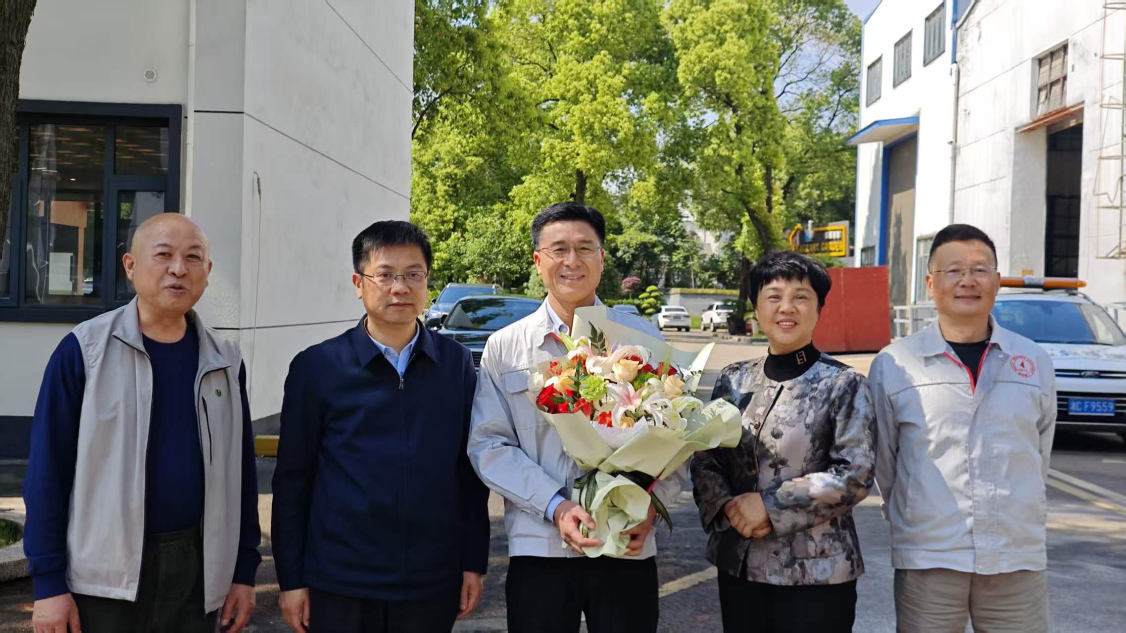 雨湖区区委书记陈小平一行走访开云官方端网页版登录入口-开云(中国)
公司
